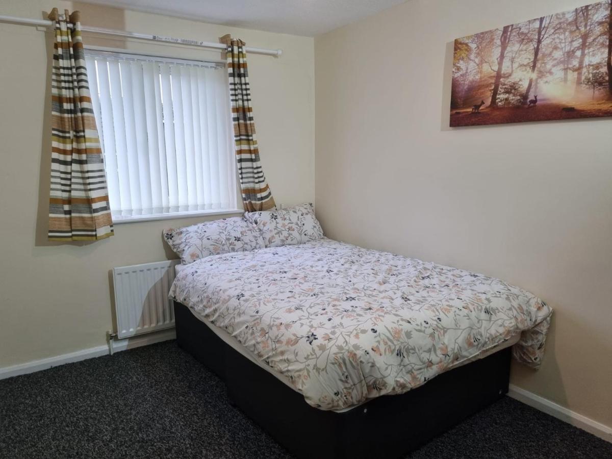 Residential Within Easy Reach Of Town Apartamento *
