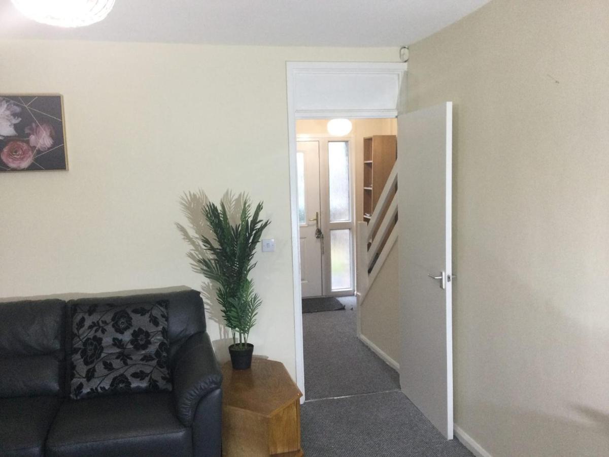 Apartamento Residential Within Easy Reach Of Town