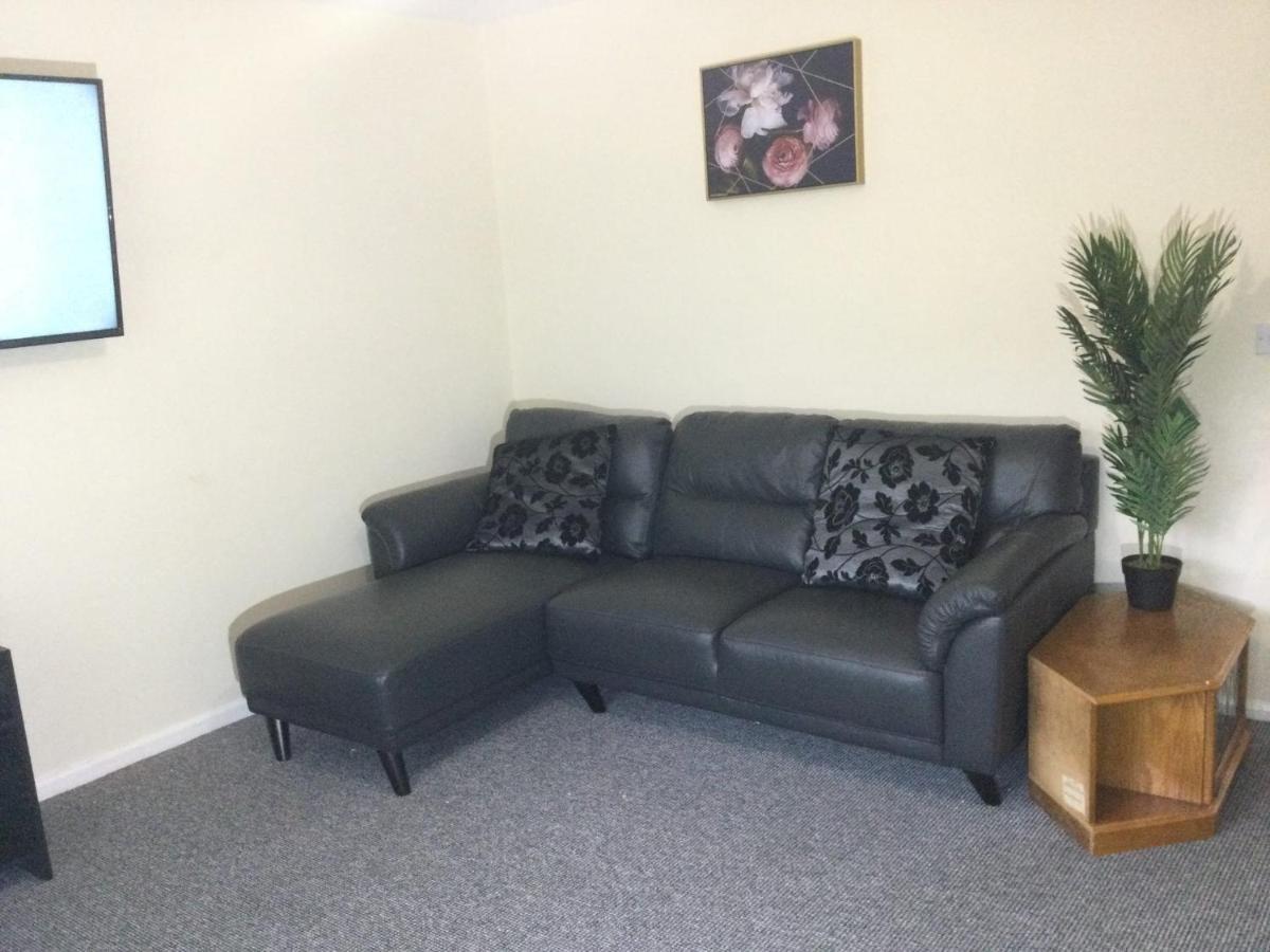 Residential Within Easy Reach Of Town Apartamento
