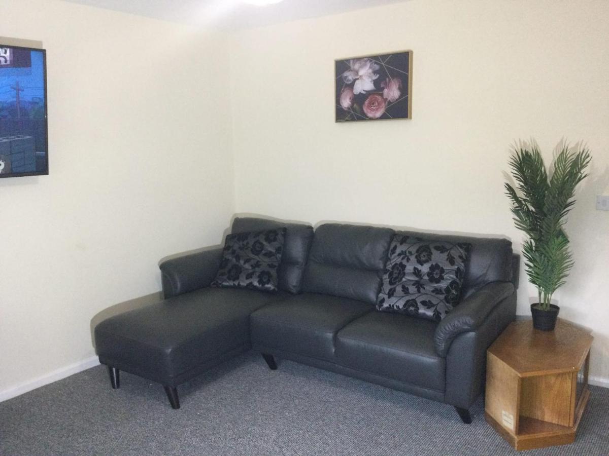 Residential Within Easy Reach Of Town Apartamento