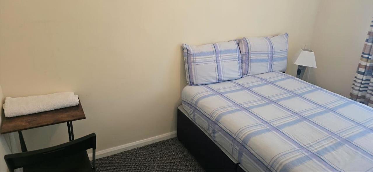 Residential Within Easy Reach Of Town Apartamento *